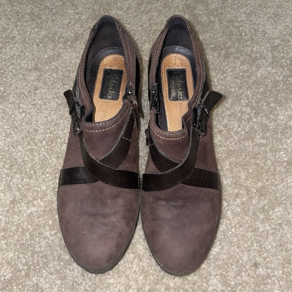 Clarks Artisan Womens Brown Suede Leather Block Heel Shooties Ankle Boots Buckle